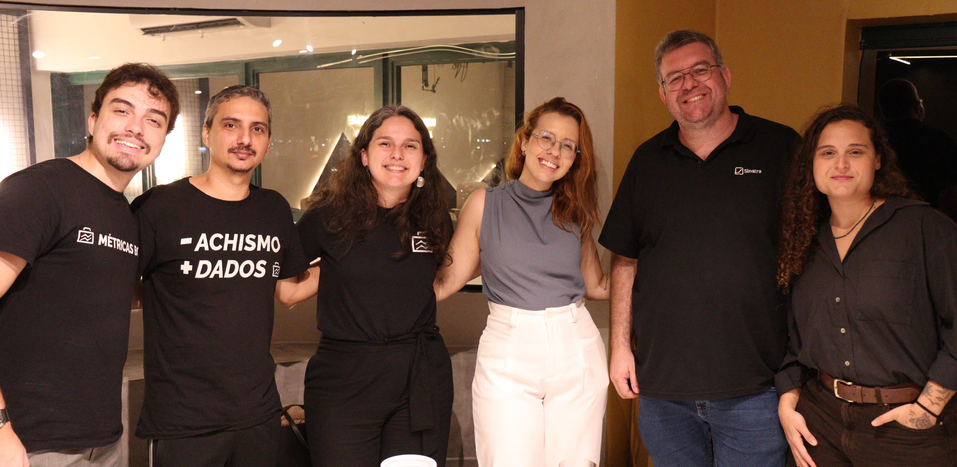 Líderes de e-commerce e varejo reunidos no escritório da Métricas Boss durante o encontro DataLeadership, em 30 de setembro, a 58 dias da Black Friday.
